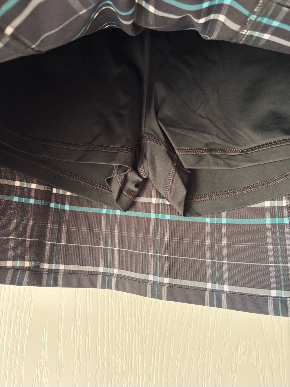Oakley Palm Skirt Athletic Skort plaid women’s size 6 built in shorts sporty - Picture 5 of 10